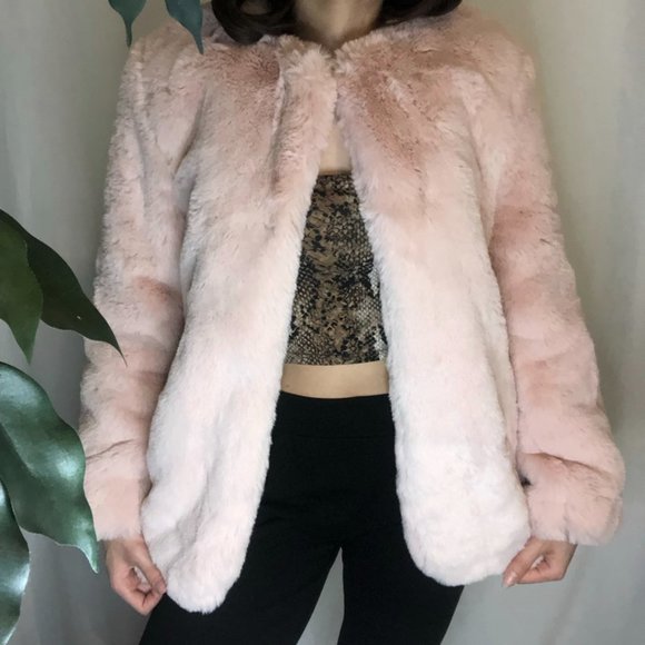 Never Used Cute Pink Luxe Fur Coat - Picture 4 of 16